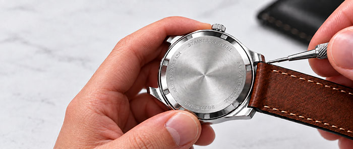 Changing a watch strap