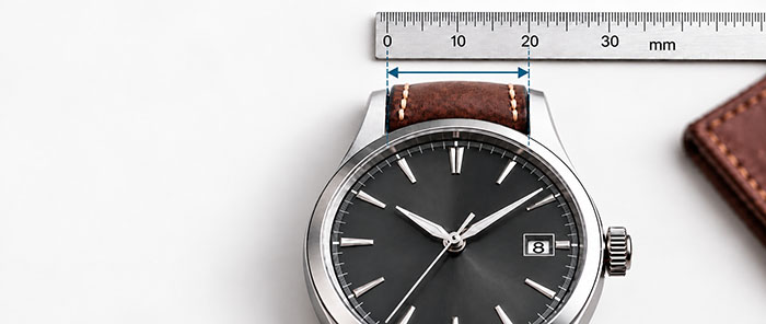 Measuring the lug width